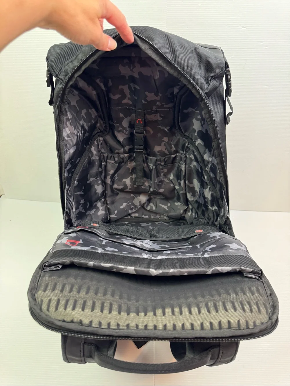 MSI Urban Raider Backpack True Gaming 17